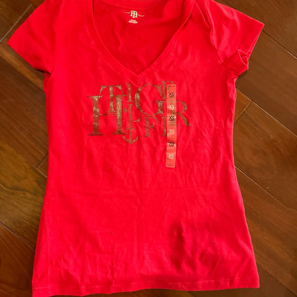 Tommy Hilfiger Pink V neck t shirt NWT